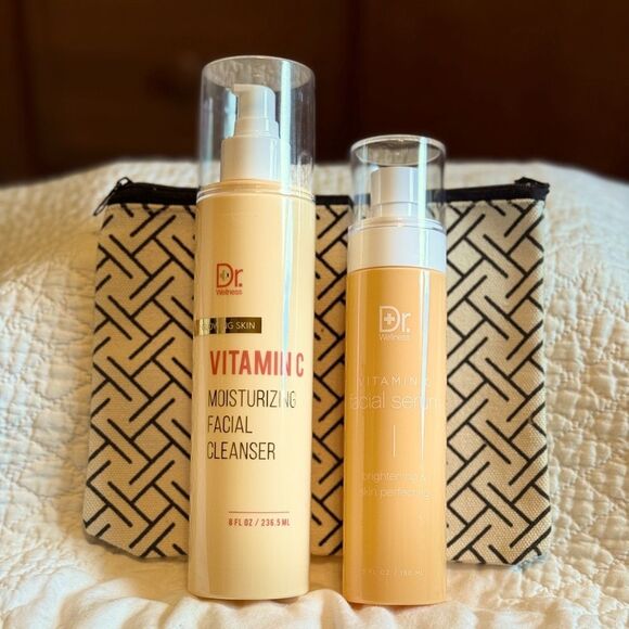 ⭐️NWT⭐️ Dr. Wellness Vitamin C Moisturizing Facial Cleanser and Facial Serum - Picture 1 of 6